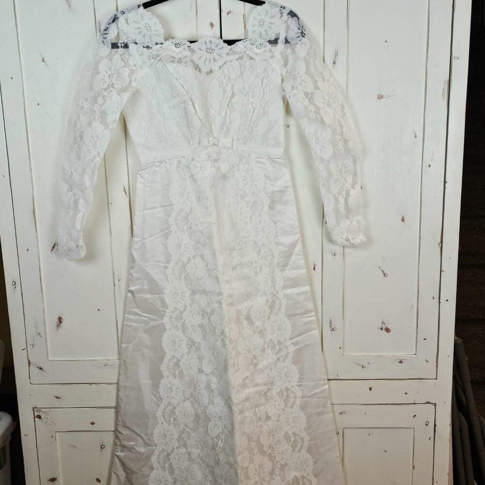 Vintage Lace Wedding Dress 70s Long Sleeve Boho Bridal Gown Cottagecore Small